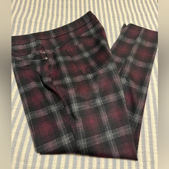 George Pants - 3️⃣for 💲3️⃣0️⃣ ~ GEORGE Pants / Leggings